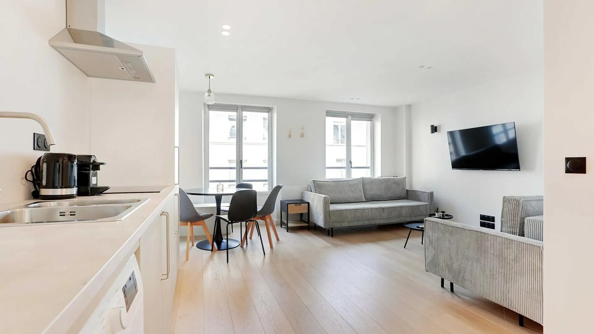 Cosy Ac Your Oasis Of Comfort Apartment